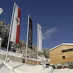 Lizum 1600 | Kompetenzzentrum Snowsport Tirol Hotell Axams