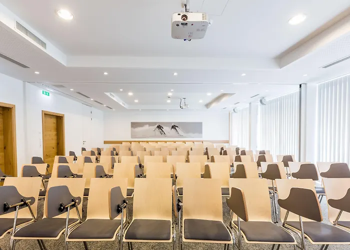 Lizum 1600 | Kompetenzzentrum Snowsport Tirol מלון 3*