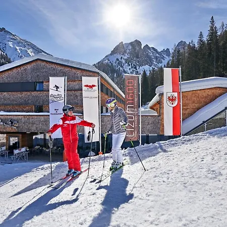 מלון Lizum 1600 | Kompetenzzentrum Snowsport Tirol אקסיימר ליזום